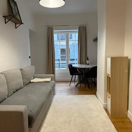 Apartment Centre Cozy Relaxing With Double & Sofa Bed Paris